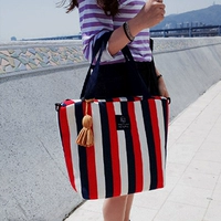 Красный, большой