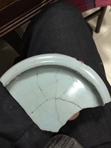 The Southern Song Dynasty court used Longquan Official Kiln powder green as jade