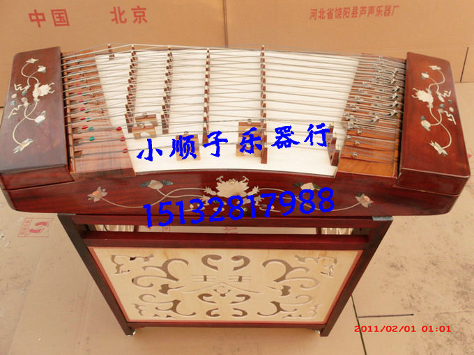 Manufacturer direct sales redwood sheet carving Lotus pattern 402 professional Yangqin gift: piano box shelf wrench bamboo