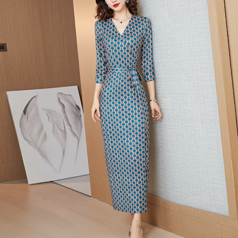 2026 Spring/Summer New Slim-Fit Long Wrap Dress, Waist-Cinching, Slimming, One-Piece, Elegant Long Dress