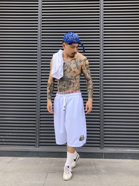 American Street Chicano Classic Hiphop Trendy Loose Solid Color Sports Large Size Three-Quarter Basketball Casual Shorts American Street Chicano Classic Hiphop Trendy Loose Solid Color Sports Large Size Three-Quarter Basketball Casual Shorts