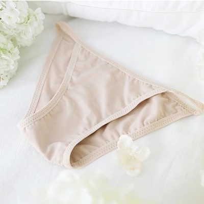 Genuine disinfection sanitary pants bikini leggings anti -light pants sexy non -trace all -round safety pants