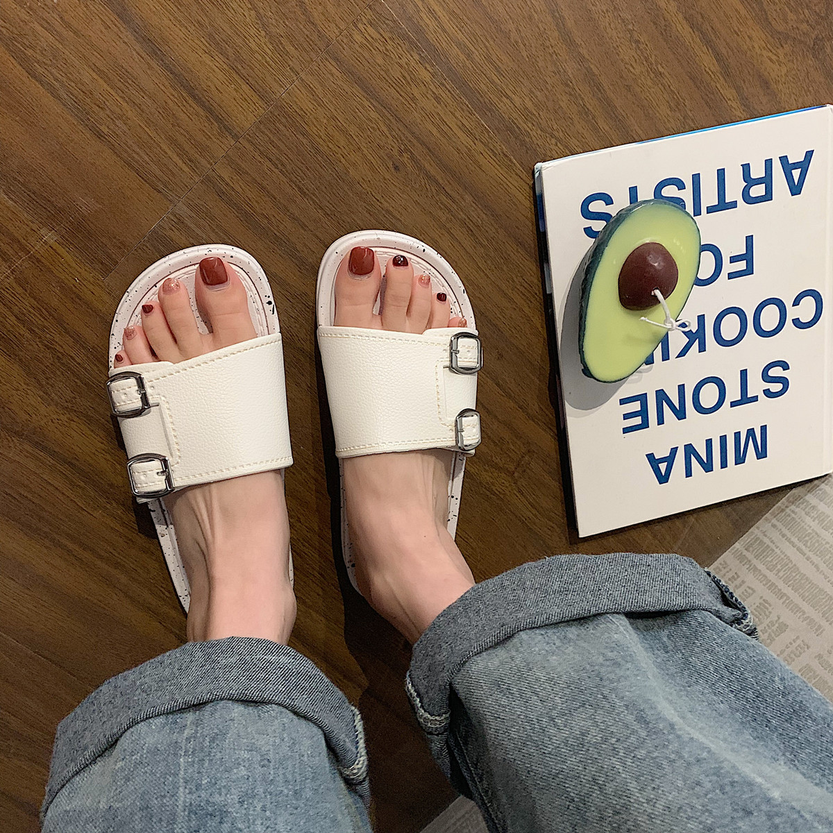 Fine thin strips 2020 Summer new Korean version Jane about 100 hitch casual students Ins slippers woman indoor wearing non-slip