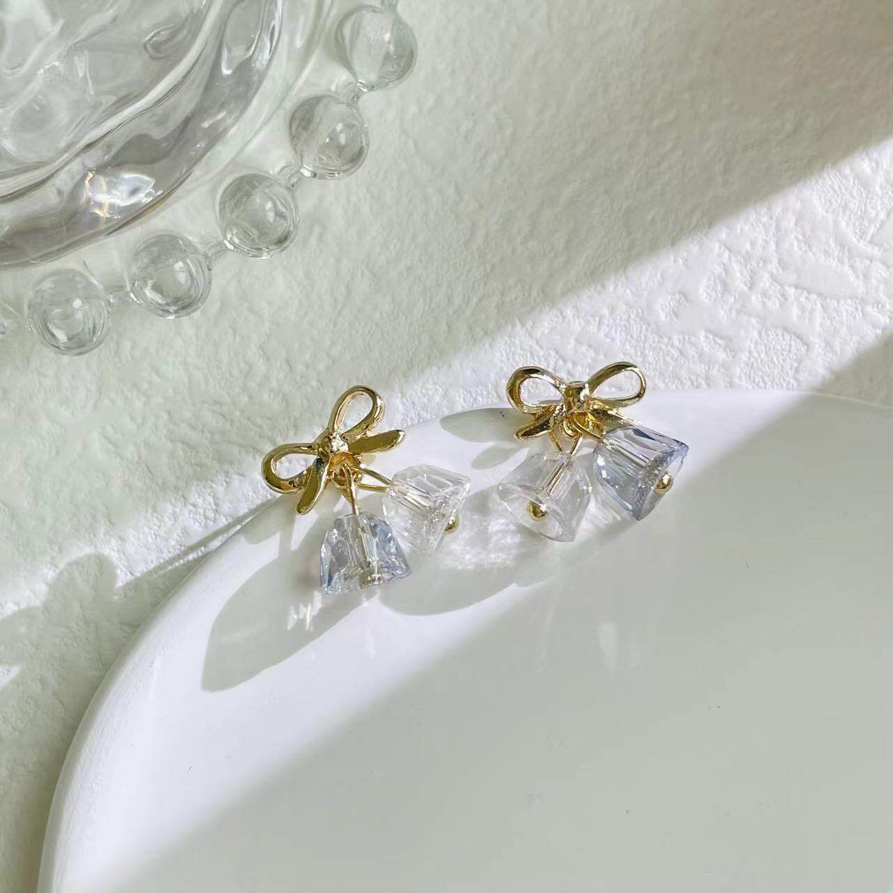 Glass crystal bell bow earrings (Pair pack)