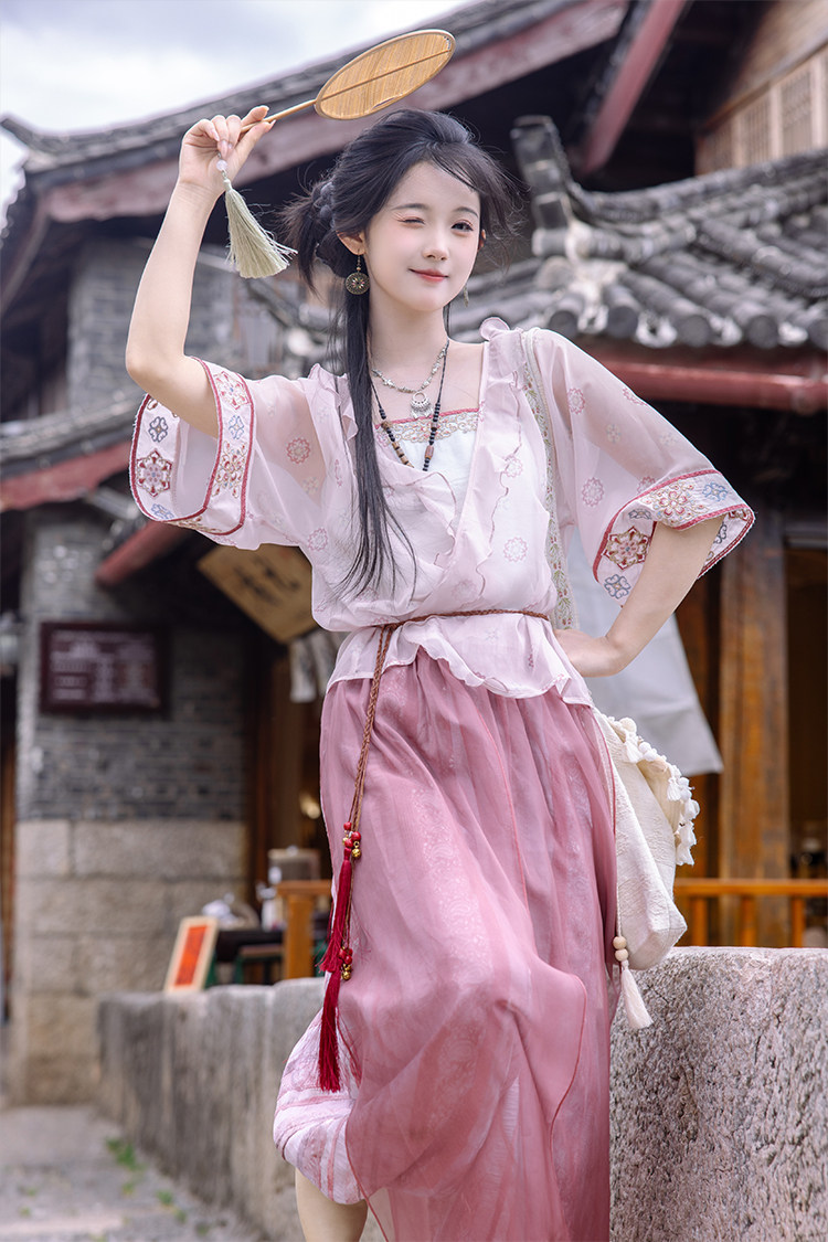 Китайцы одежда наборы 川黛时光：风回南诏 坦领上衣灯笼裤改良汉服国风汉元素套装女夏