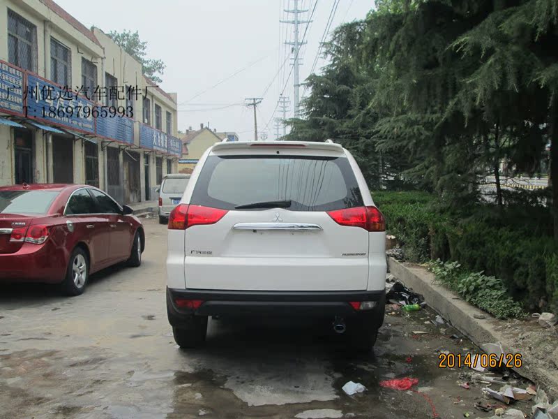 Đuôi xe Mitsubishi Jinchang GAC Mitsubishi Jin Chang cánh đuôi Jin Chang lắp đặt cánh đuôi Jin Chang sửa đổi đuôi ABS - Sopida trên đuôi gió pista