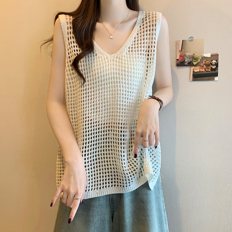Designed with Hollow-Out Details, Sleeveless Mesh Knit Vest for Women, Summer Plus Size, Suitable for Layering, Thin Ice Silk Top