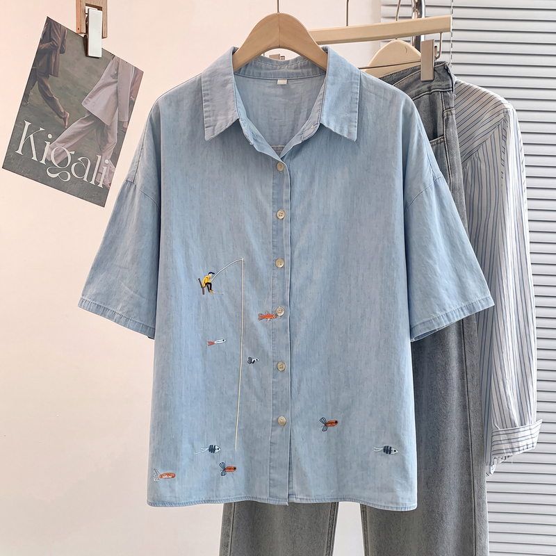 Light Blue Polo Collar Embroidered Denim Short-Sleeved Shirt for Women in Summer, Plus Size, Loose Fit, Slimming Design Top