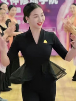 Dance Wings Fashionable Celebrity Bodysuit Female Instructor Special Catwalk Training Clothing Set 2024 New Dance Clothing