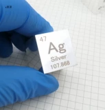 Металлическое серебряное зеркало Полировка серебряного кубического кубика -стерлинговой серебряный городок бумажный орнамент на рабочем столе бесплатно специальная коробка Ag999