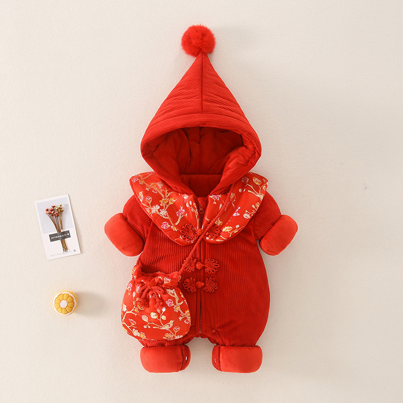 Baby New Year's clothing New Year's clothing for men and women The baby cotton coat plus suede thickened Even the baby is out of the suit for a full moon.