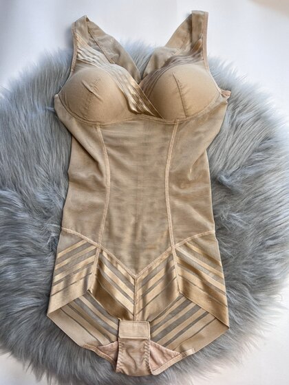 新款紧身收腹束腰美体塑形内衣无钢圈聚拢上托侧收薄款美背连体衣