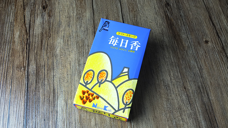 Nhật Bản Xiangtang [hương khói hàng ngày] hương nhang dịu dàng cỏ xanh nguyên bản cổ điển - Sản phẩm hương liệu trầm hương 108 hạt