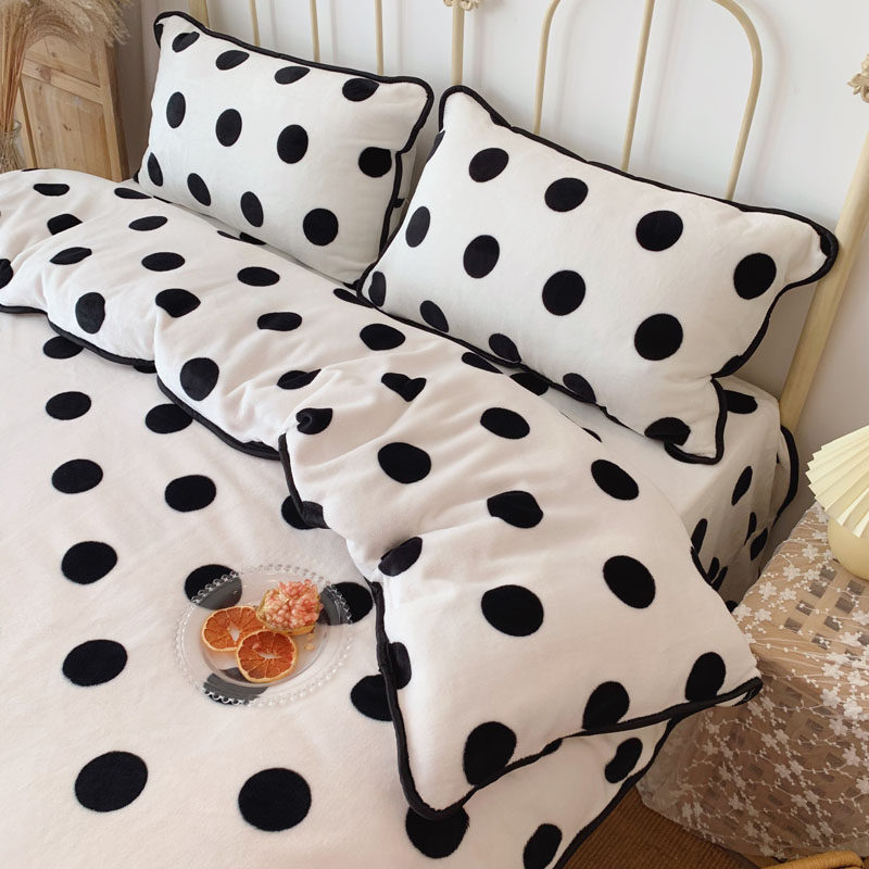 Ins wind girl heart wave point milk velvet bed four-piece winter warm coral velvet quilt cover flannel sheets