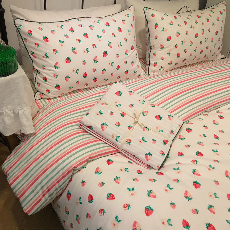Ins Cream Strawberry Stripes Girls' Heart Cotton Pure Cotton Bed Four-piece Set of First Love-like Small Fresh Quilt Cover Sheets