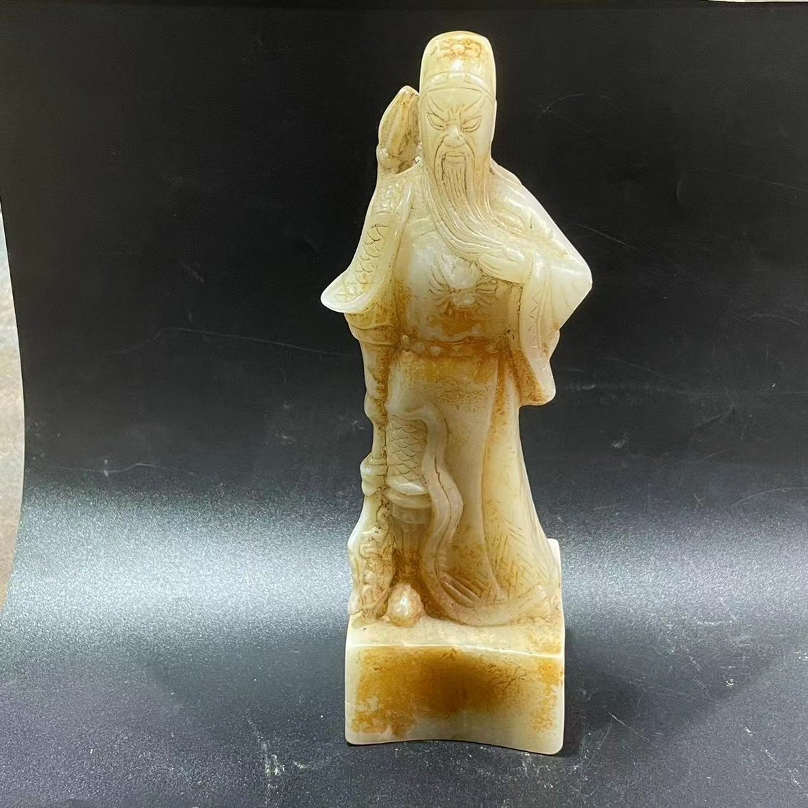 古典与匠心：和田玉高古玉老玉关公工艺玉雕的艺术之旅--淘宝好物网