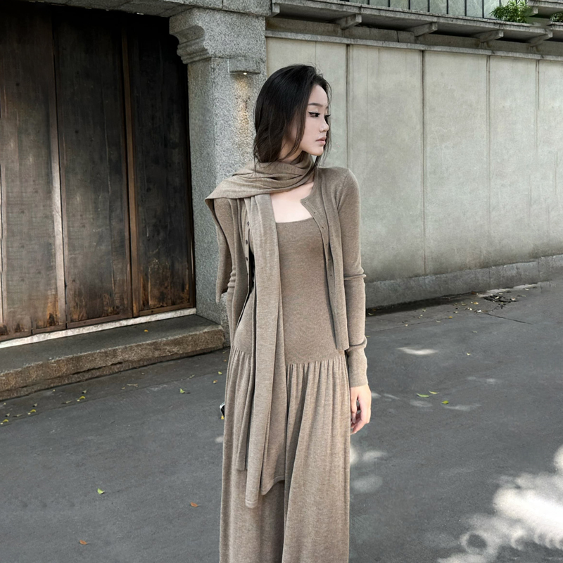 Casual Suit, Lazy Style, Knitted Camisole Dress, Slim-Fitting Long-Sleeved Cardigan Jacket, Women's Scarf Three-Piece Set