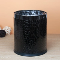 Черный крокодильный рисунок