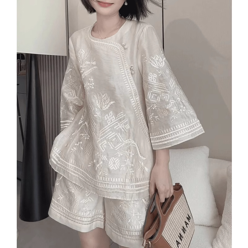 New Chinese-Style National Embroidery Suit for Women, 2026 Summer New Loose-Fitting Slimming Retro Top and Shorts Two-Piece Set New Chinese-Style National Embroidery Suit for Women, 2026 Summer New Loose-Fitting Slimming Retro Top and Shorts Two-Piece Set