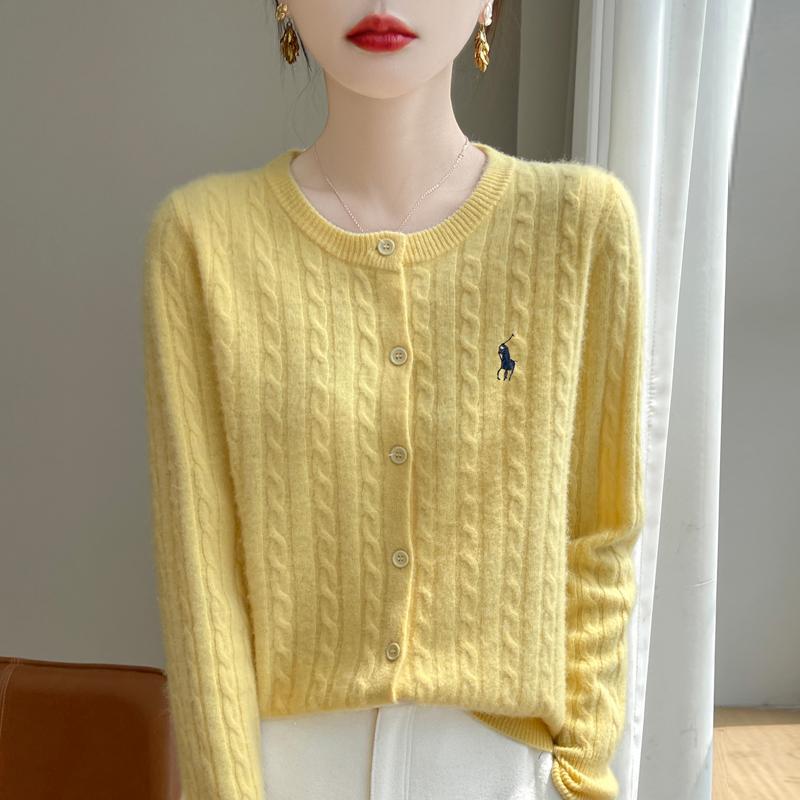 Little Horse Embroidered Cashmere Knit Cardigan for Women 2026 Autumn/Winter New Loose Slimming Twist Pattern Round Neck Long Sleeve Sweater
