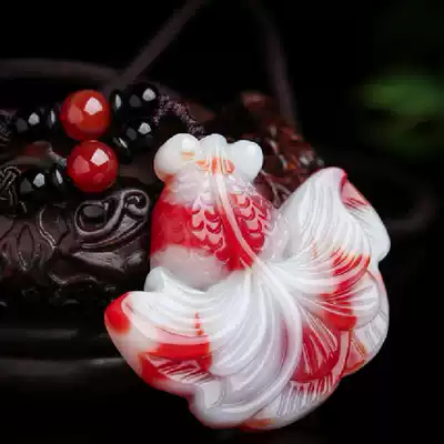 Natural Xinjiang Hetian Jade goldfish pendant Hetian Jade gold silk chicken blood floating flower goldfish men and women pendant