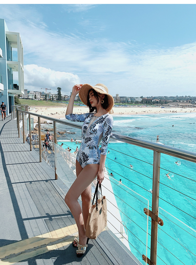 Bộ đồ tắm mùa xuân nóng bỏng nữ gợi cảm che lưng giảm béo 2018 mới in gió Hàn Quốc áo tắm dài tay một mảnh - Bộ đồ bơi One Piece đồ bơi liền thân nữ