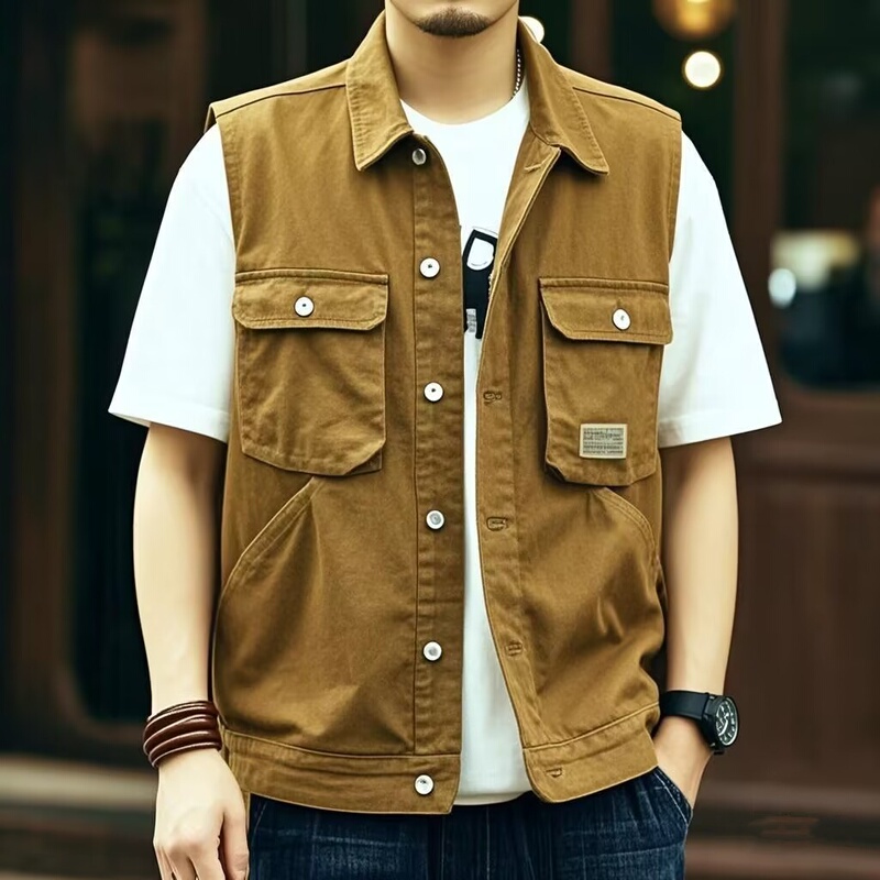 Autumn and Winter American Retro Workwear Denim Vest for Men, Stylish and Trendy Loose-Fitting Sleeveless Jacket with Multiple Pockets Autumn and Winter American Retro Workwear Denim Vest for Men, Stylish and Trendy Loose-Fitting Sleeveless Jacket with Multiple Pockets
