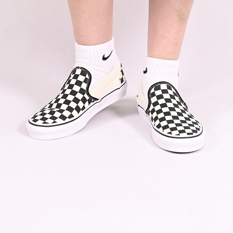Vans Classic Slip-On Casual Shoes for Men and Women, Low-Top Sneakers Vn000Eyebww