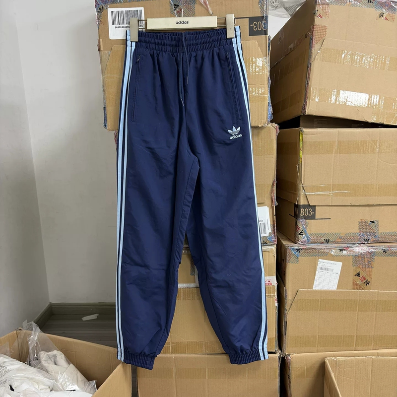 Adidas/Adidas Trefoil Men's Retro Three-Stripe Woven Jogger Sweatpants Jp1249 Adidas/Adidas Trefoil Men's Retro Three-Stripe Woven Jogger Sweatpants Jp1249