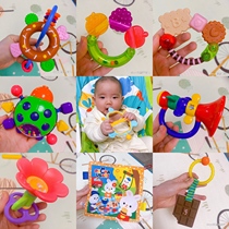 Toyroyal Japanese royal toy baby hand rattle newborn bite glue teether hand can bite molar stick