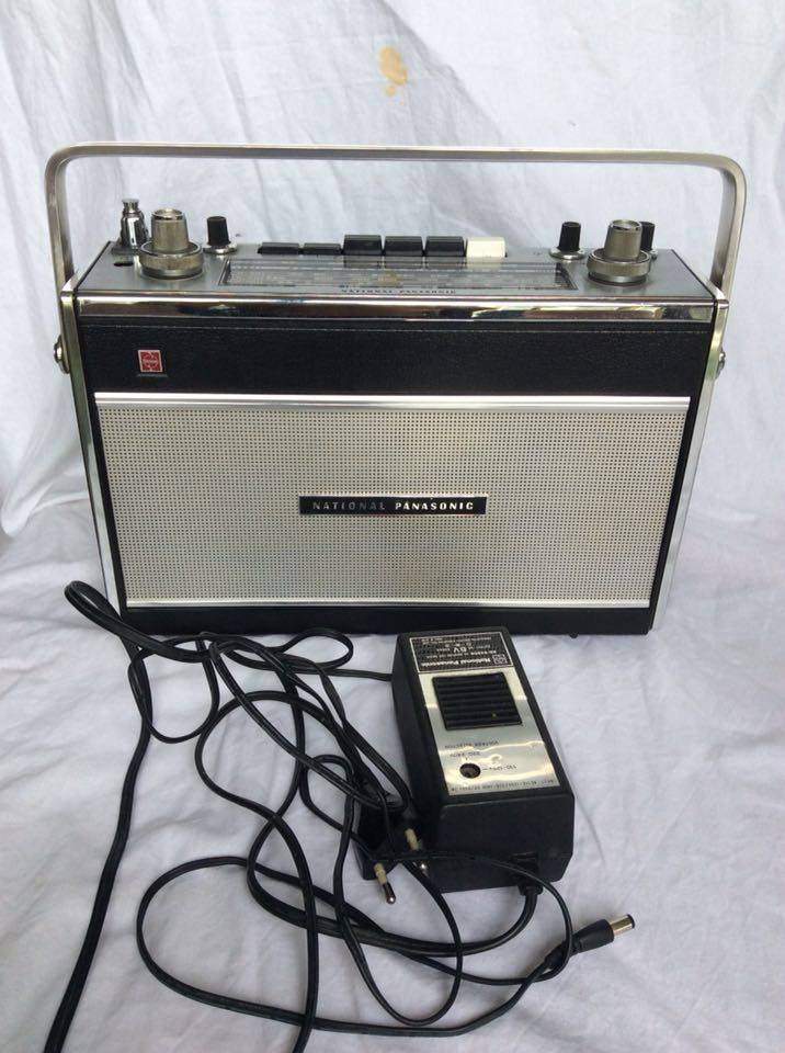 European version of Japanese double standard Panasonic RF-895 transistor radio professional antique car machine imported mobile phone