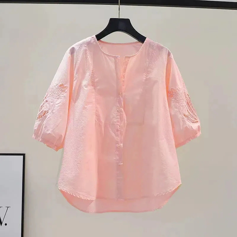 White Hollow Embroidery Pure Cotton Shirt for Women, 2026 Spring/Summer New Style, Loose Round Neck Design, Fresh and Trendy Top