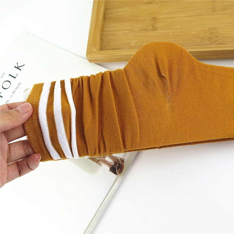 Phiên bản Hàn Quốc của mùa thu và mùa đông thời trang retro vớ cotton hoang dã của phụ nữ trong ống dài vớ của phụ nữ sọc vớ cotton sinh viên tất nữ cổ cao