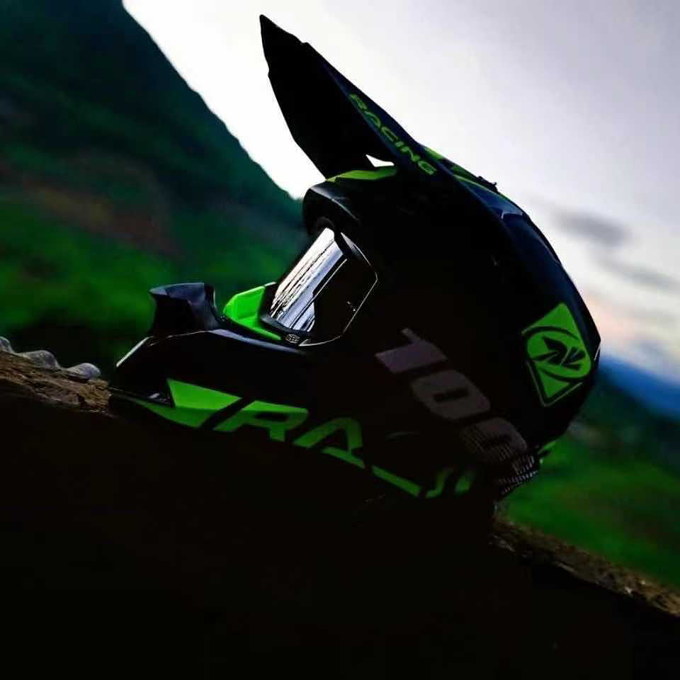 Large size off-road motorcycle full helmet locomotive rally off-road helmet mountain bike racing downhill helmet four seasons for men and women