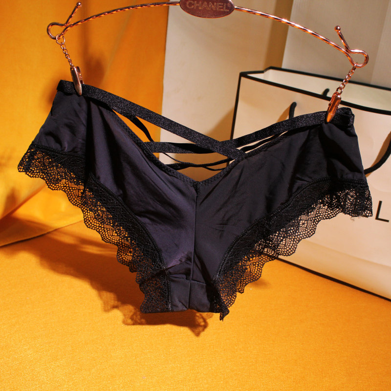 Ice Silk Thin Strap Crossover Sexy and Comfortable Panties Women's Lace Edge Temptation Comfortable Thin Breathable Briefs Head