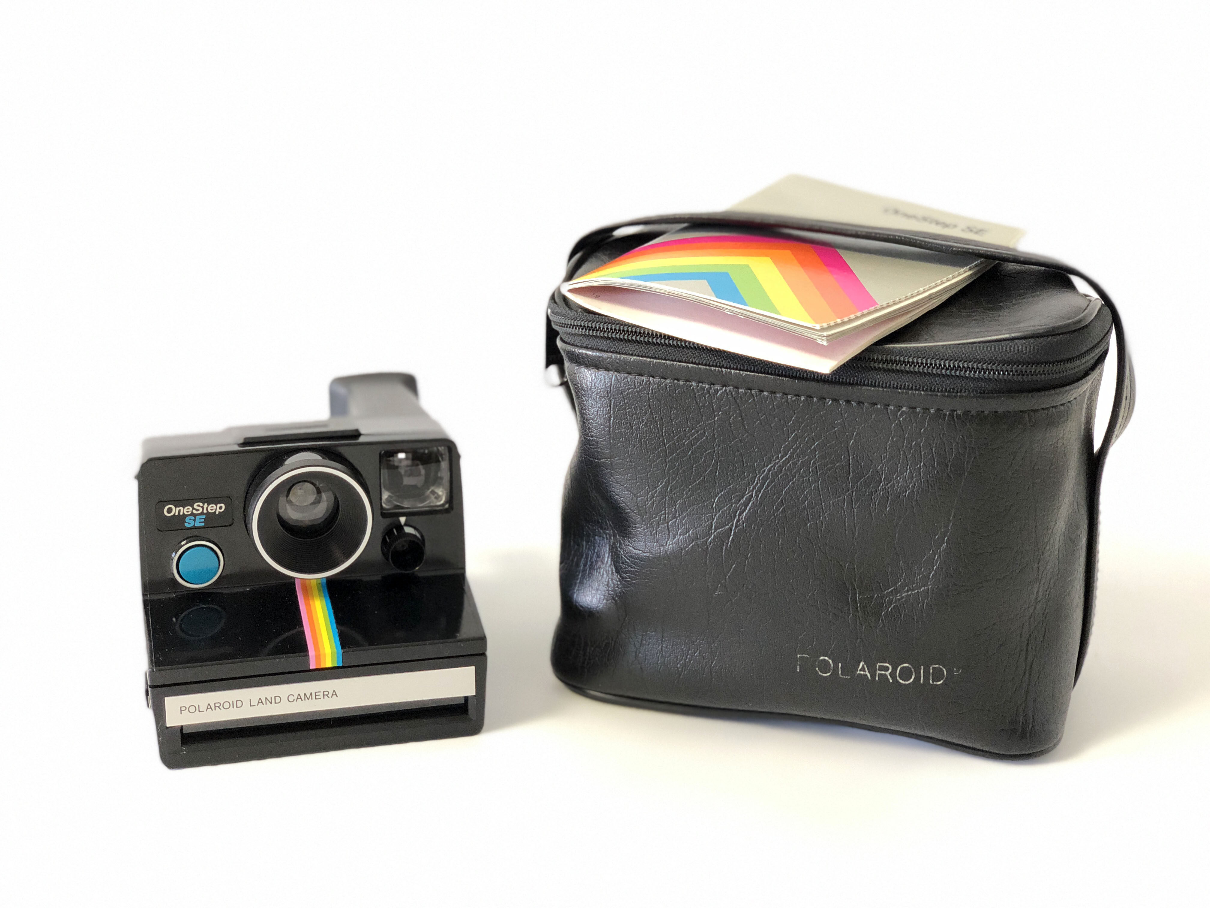 Polaroid sx-70 series black rainbow machine blue button special section nearly new