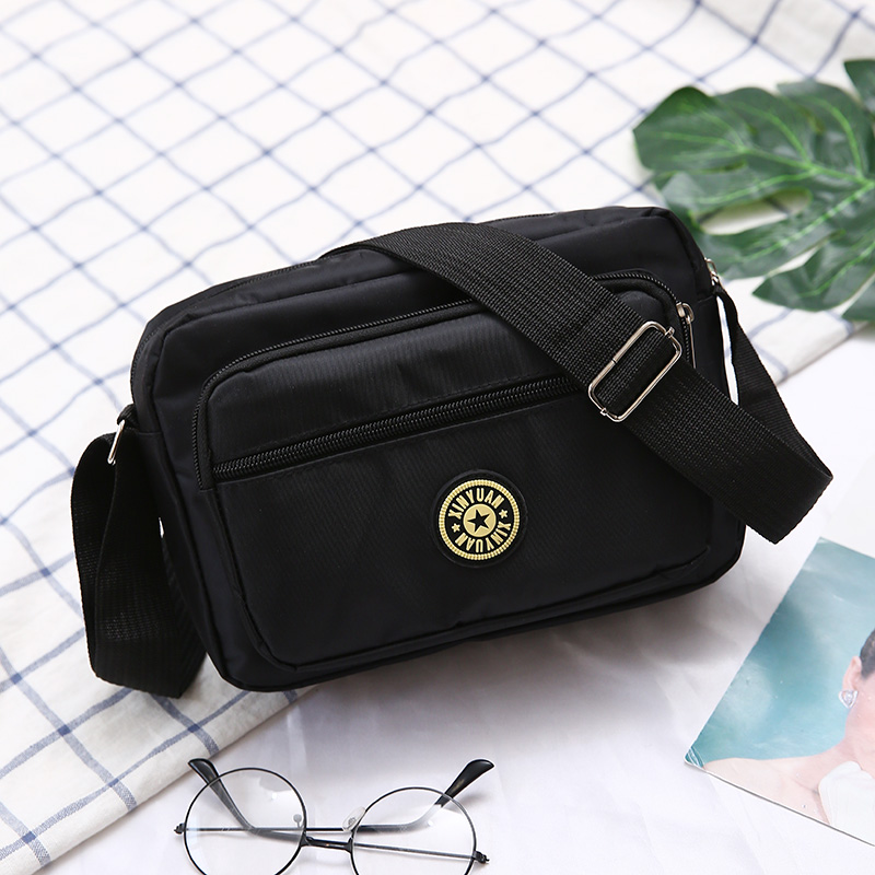 Middle aged bag Pack woman single shoulder bag small flower cloth bag delivery mother Grandmother old lady Light multilayer pocket Inclined Satchel Bag