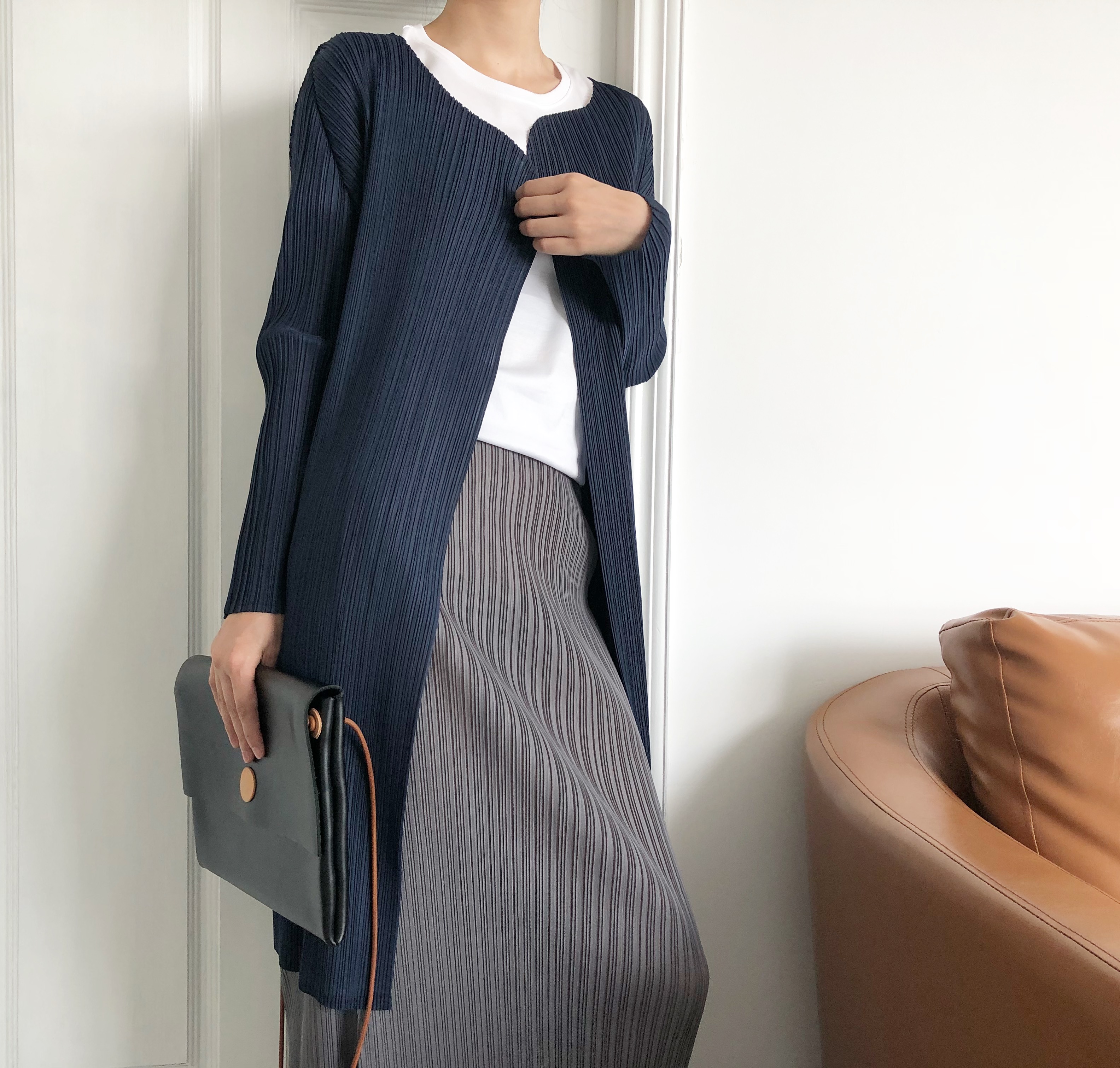 Pleated Khái niệm cơ bản 20 Xuân / Hè vừa Chiều dài Cardigan áo khoác mỏng dài Suit áo gió cổ điển Hai Màu sắc Into