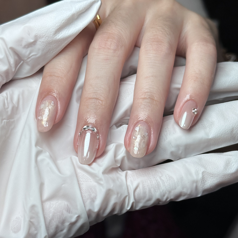 Handmade Acetate Morning Light Wearable Nails, Nude Pink Platinum Color-Changing Nail Tips, Short Style, Everyday Gentle Nail Art, Complexion-Enhancing Style Handmade Acetate Morning Light Wearable Nails, Nude Pink Platinum Color-Changing Nail Tips, Short Style, Everyday Gentle Nail Art, Complexion-Enhancing Style