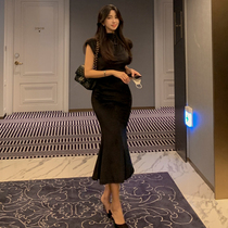 HChen Korea official website romantic charming woman taste elastic tight hipper fish tail long skirt set