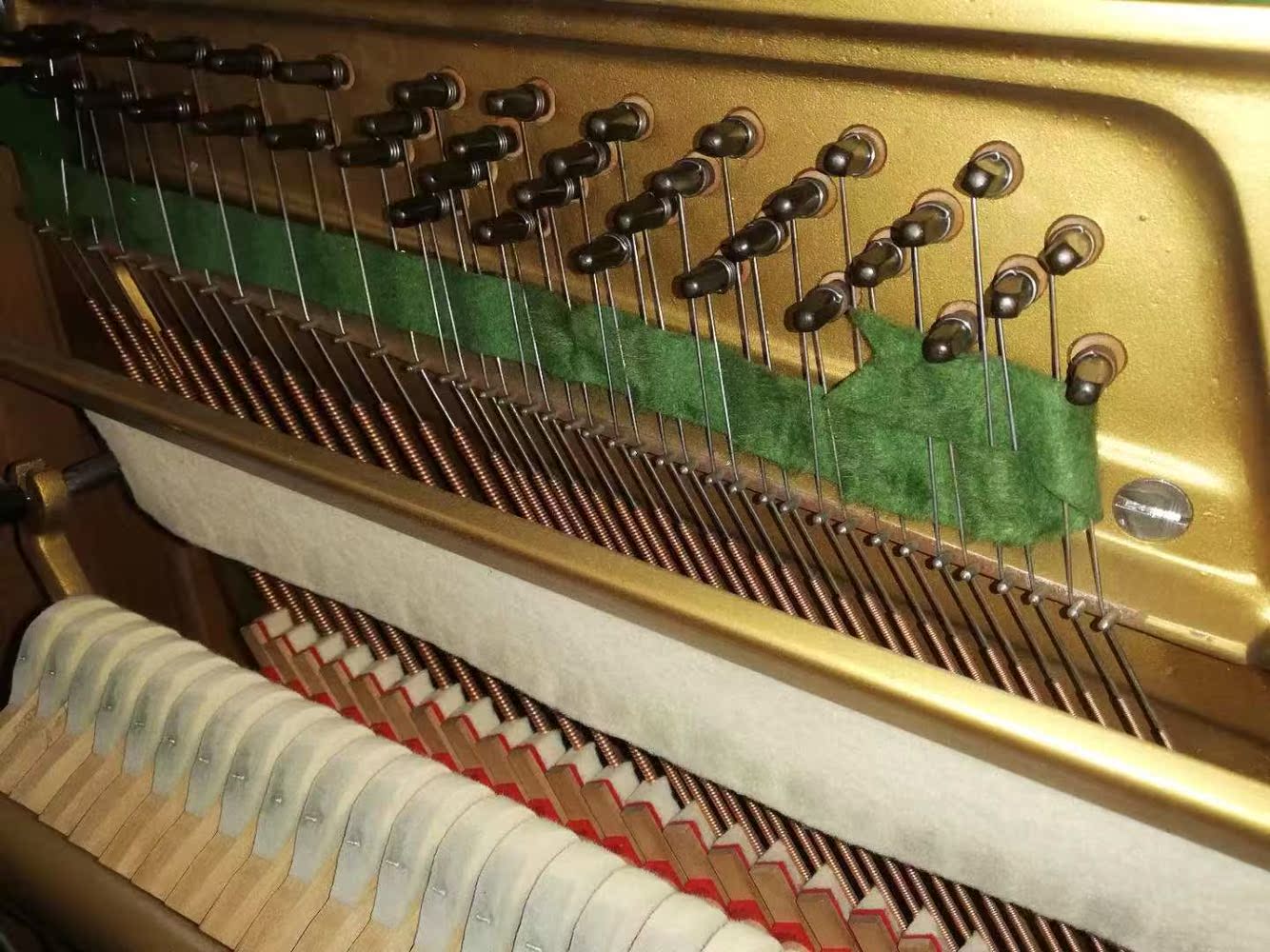 Yingchang young chang nhập đàn piano quasi-new piano màu âm thanh thuần thử nghiệm hiệu suất nhà màu mới - dương cầm piano