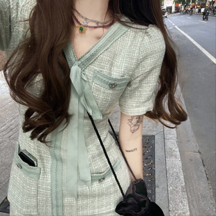 小香风飘带连衣裙