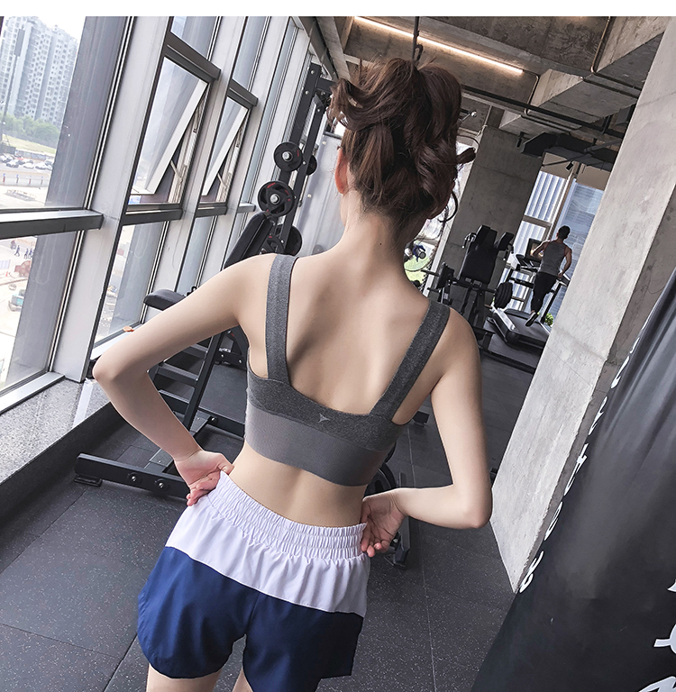 Quần lót thể dục nữ chạy tập hợp rập khuôn áo ngực thể thao cường độ cao chống sốc không có vòng thép nhanh khô yoga áo thun tập gym nữ
