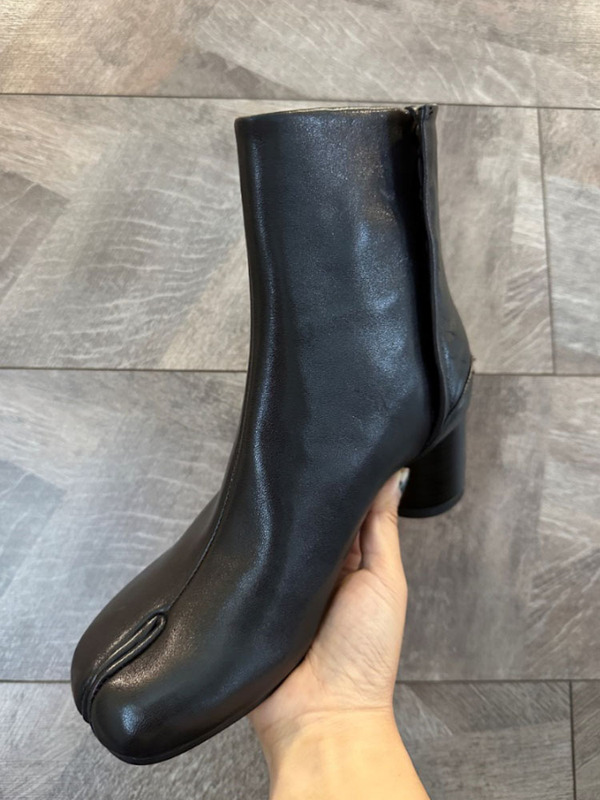 European Style Sheepskin Split-Toe Boots for Women, Chelsea Boots, Genuine Leather, Horseshoe High-Heeled Short Boots, Fashionable and Versatile, Mid-Calf Boots European Style Sheepskin Split-Toe Boots for Women, Chelsea Boots, Genuine Leather, Horseshoe High-Heeled Short Boots, Fashionable and Versatile, Mid-Calf Boots