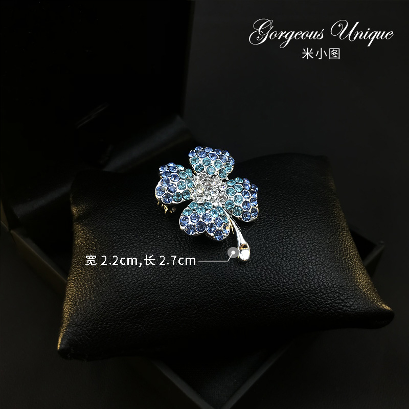 305 sáng bóng tinh tế bốn lá cỏ ba lá pin trâm trang trí pin quần áo phụ kiện sáng tạo hoang dã áo len cardigan khóa ghim cài áo vest nữ