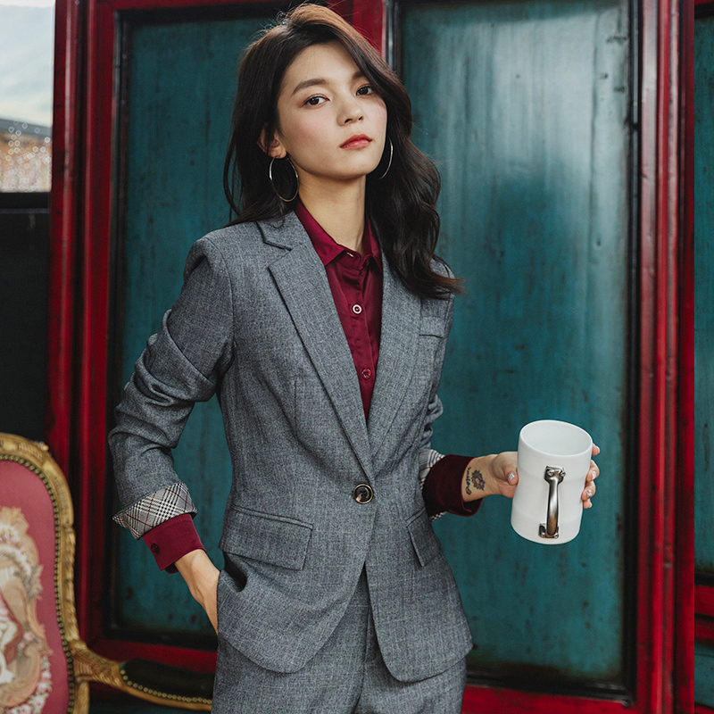 Tailleur femme - Ref 3241603 Image 1