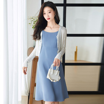 Sling dress female 2022 summer fashion sexy high-end temperament goddess fan high-end simple light luxury womens skirt