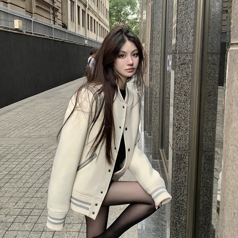 Wuuus (30 wool content) beige retro baseball uniform women's winter 2022 new thickened short jacket