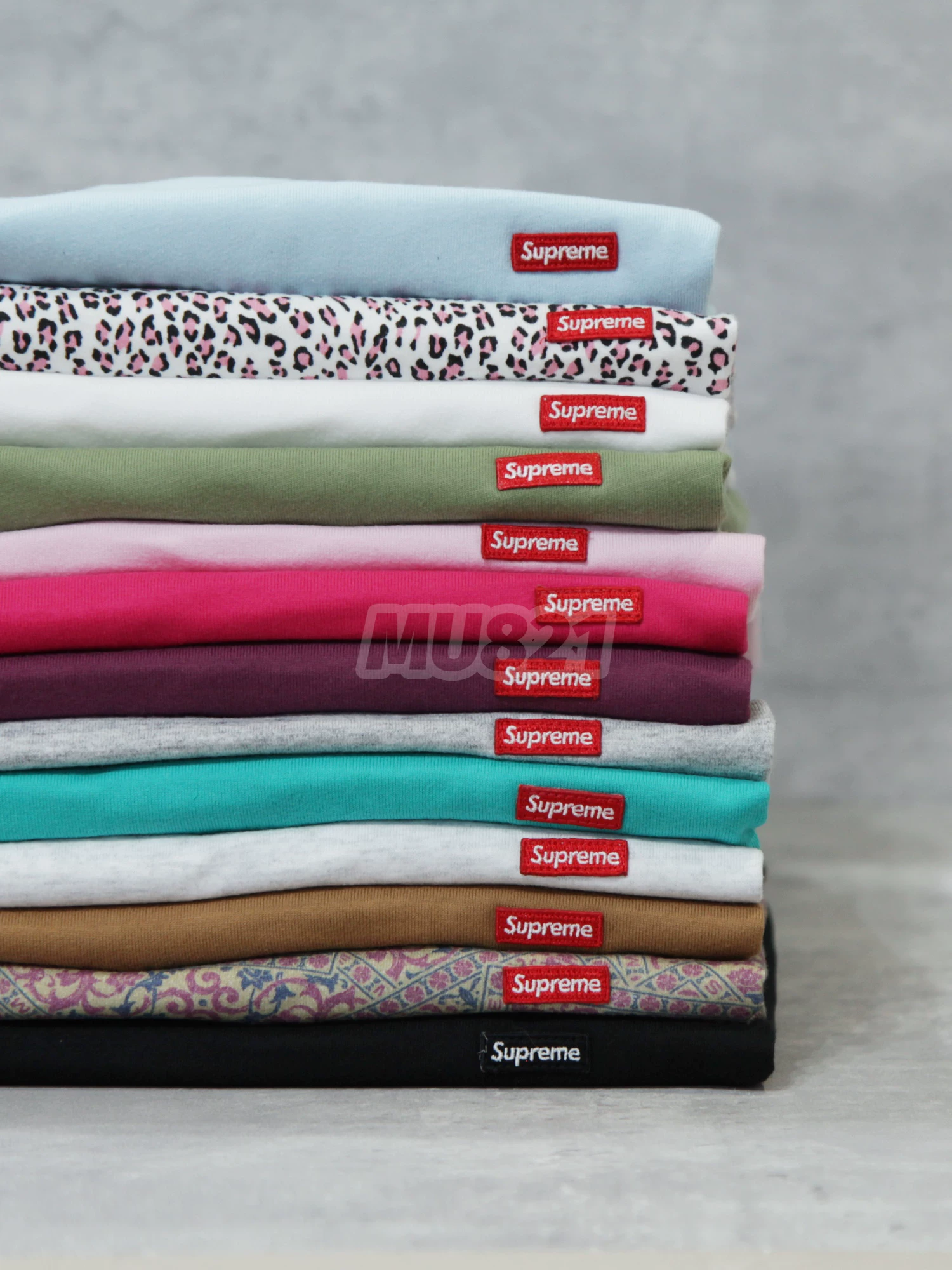 MU821 Spot Supreme Small Box Tee Classic Embroidered Circular Circles Near short -sleeved T -shirt Men and Women Summer