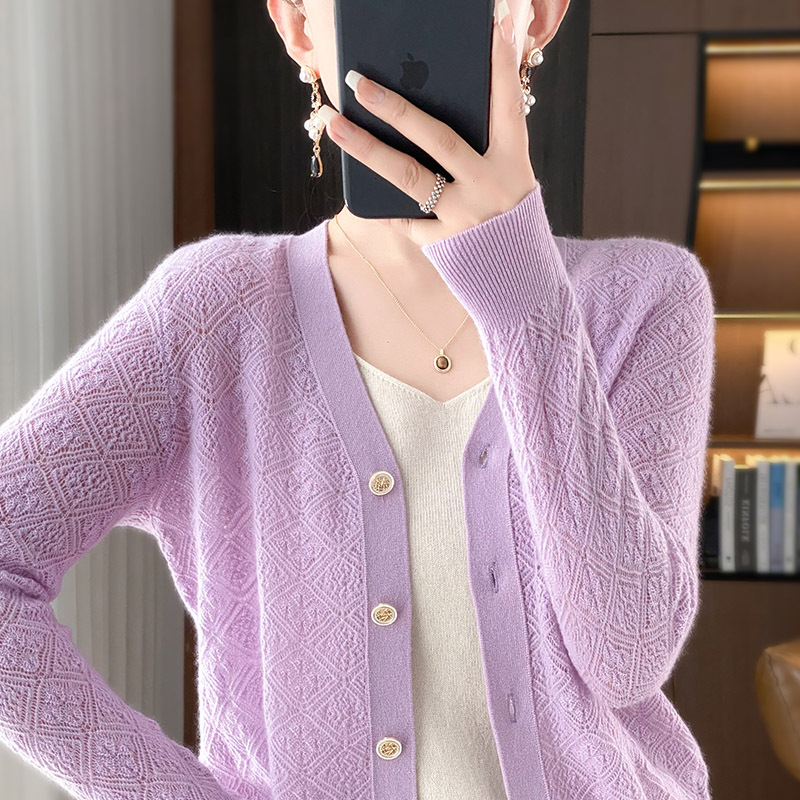 Clearance Sale: Women's High-Neck Sweater for Pairing with Coats, New Autumn and Winter Slim-Fit Solid Color Versatile Knit Base Sweater